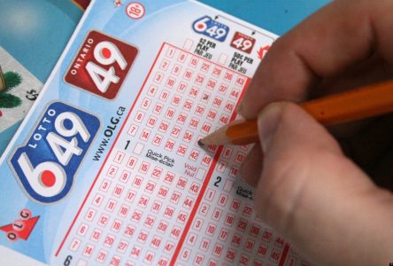 $10,000 lottery ticket still unclaimed in Cornwall