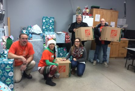 Home Depot continues to give back at Christmas