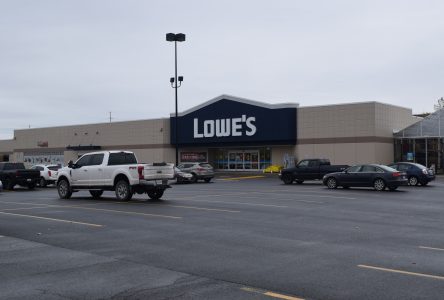 Cornwall Lowes not one of 31 Canadian stores slated for closure