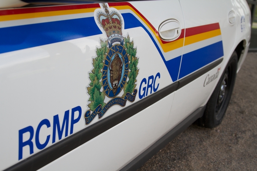 RCMP arrest New Yorker for illegal tobacco
