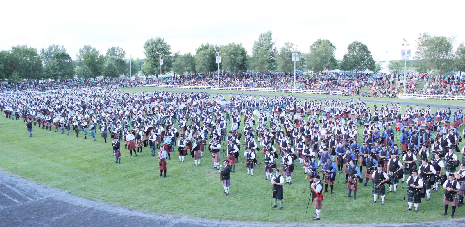 London, ON bagpiper dies at Highland Games