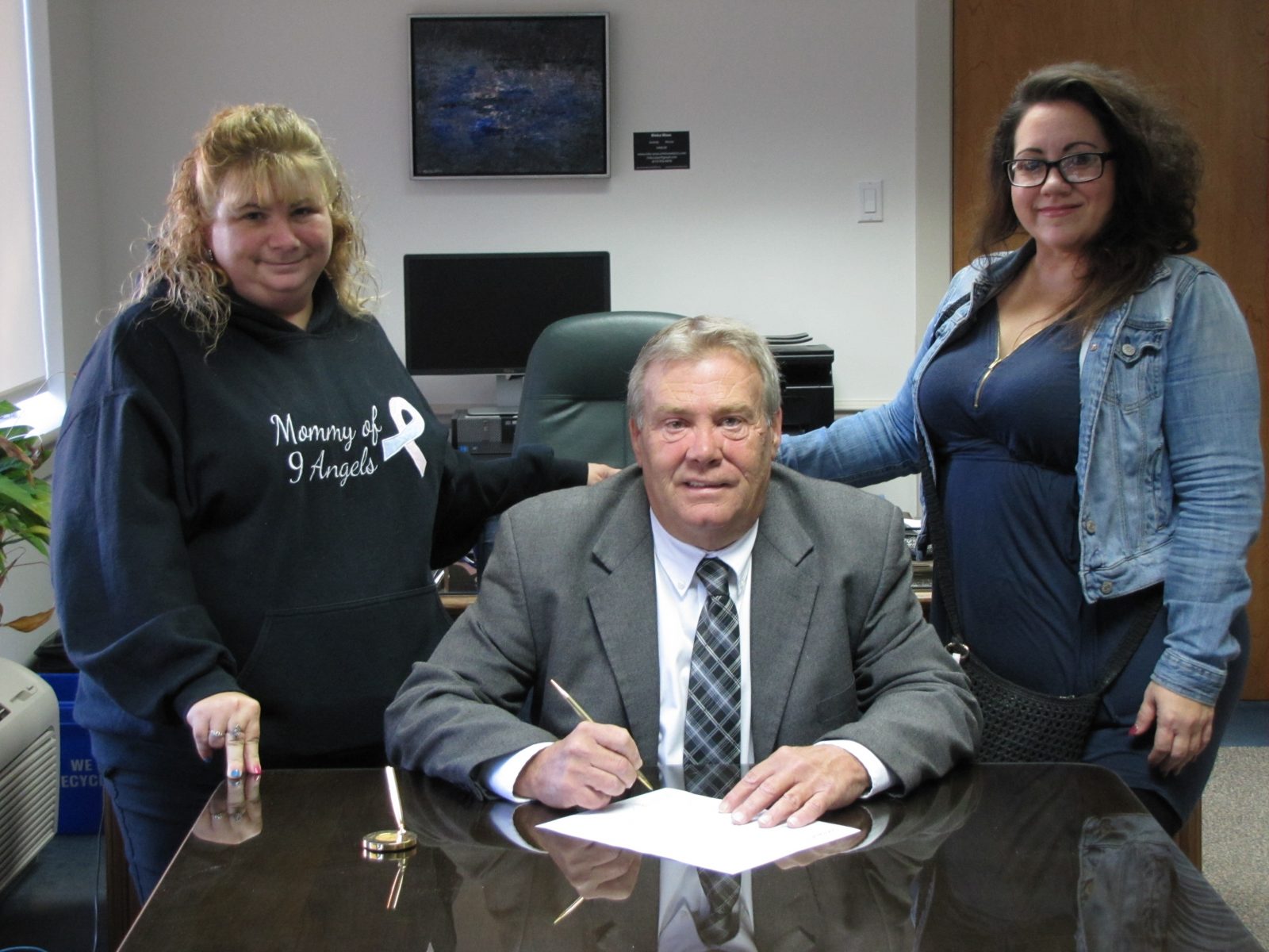 Mayor proclaims October 15 Pregnancy and Infancy Loss Awareness Day