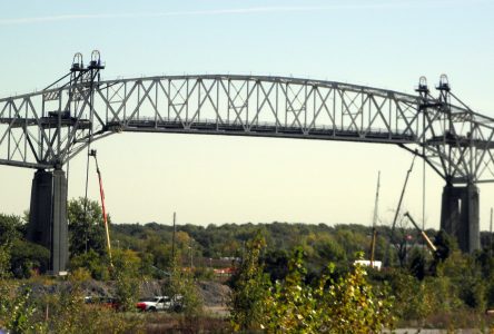 Centre span of bridge to come down Wednesday, weather permitting
