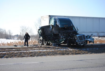 Accident snarls traffic on Highway 401