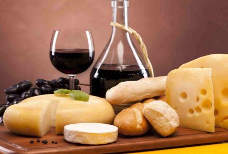 United Way wine and cheese helps area children