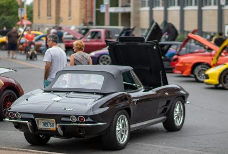 WEEKEND EVENT: Cars & Coffee Show