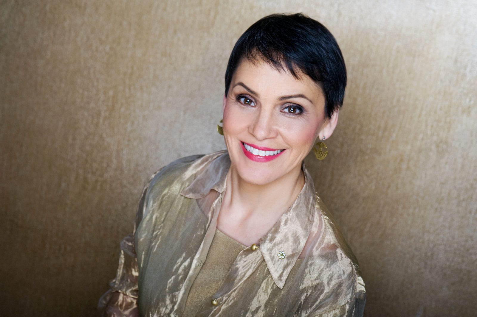 Aglukark to take to Aultsville stage Nov. 16
