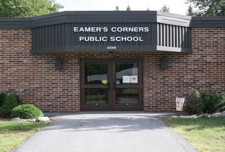 COVID-19 outbreak to keep two classes home from Eamer’s Corners