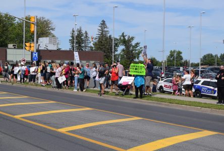 Anti-vaccine mandate protest outside of CCH