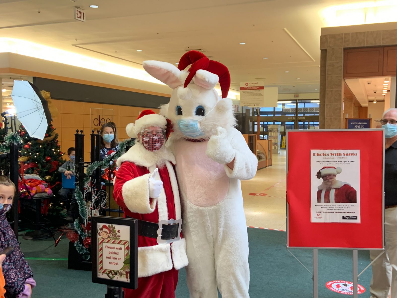 Santa Claus gets a visit from the Easter Bunny