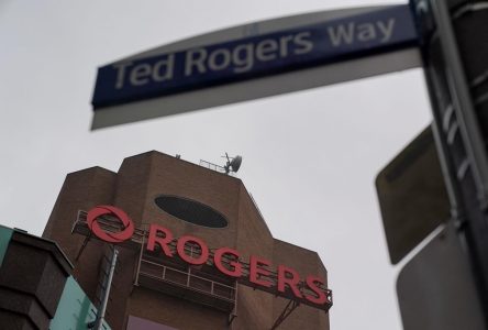 Rogers raises guidance, says Shaw deal on track to close by end of quarter