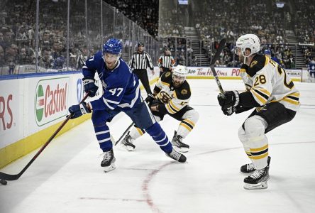 Leafs down Bruins 5-2, will play Lightning in first round of the playoffs