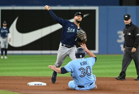 Ty France’s two-run homer leads Mariners past Blue Jays 5-1 as Seattle avoids sweep