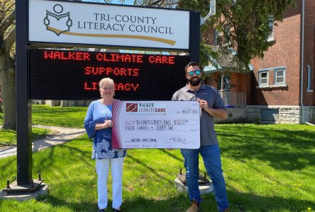 Walker supports  Tri-County Literacy