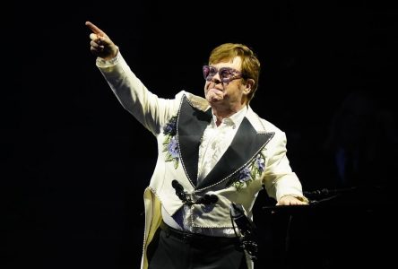 Elton John pays tribute to Queen at his final Toronto show: ‘She worked bloody hard’