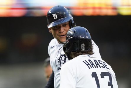 Judge hits No. 61 to tie Maris’ AL homer record, Yankees win