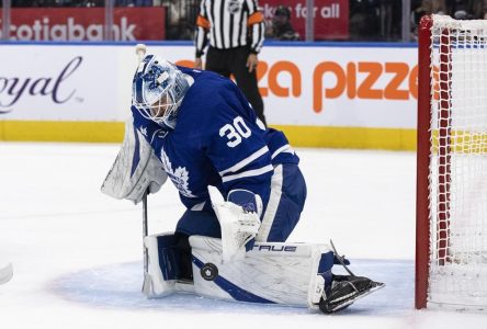 Murray solid in Leafs’ pre-season debut; Toronto loses two more players to injury