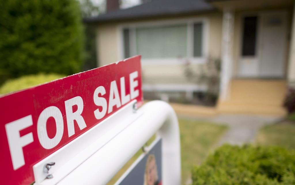 Home prices in Q4 down year-over-year, first decline since end of 2008: report