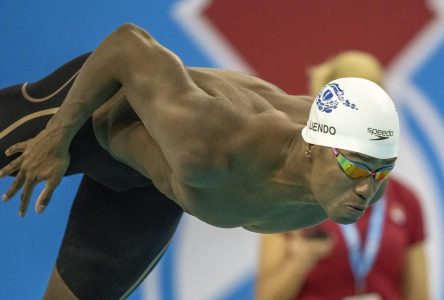 Josh Liendo lowers his national butterfly record twice at Canadian swim trials