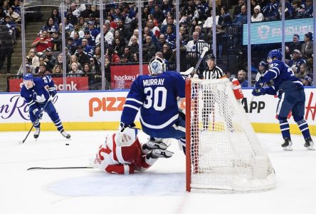 Red Wings down Maple Leafs 5-2; Toronto goalie Matt Murray exits with another injury