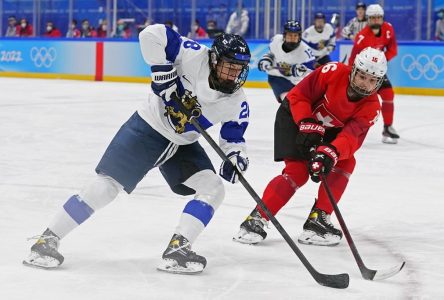 United States downs Japan 7-1 in Day 1 of women’s world hockey championship
