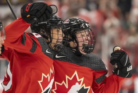 Nurse scores in OT, Canada beats plucky Sweden 3-2 in quarterfinals at women’s worlds