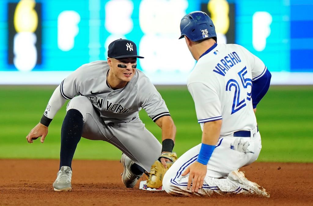 Judge hits fourth homer of the series to lead Yankees over Blue Jays 4-2