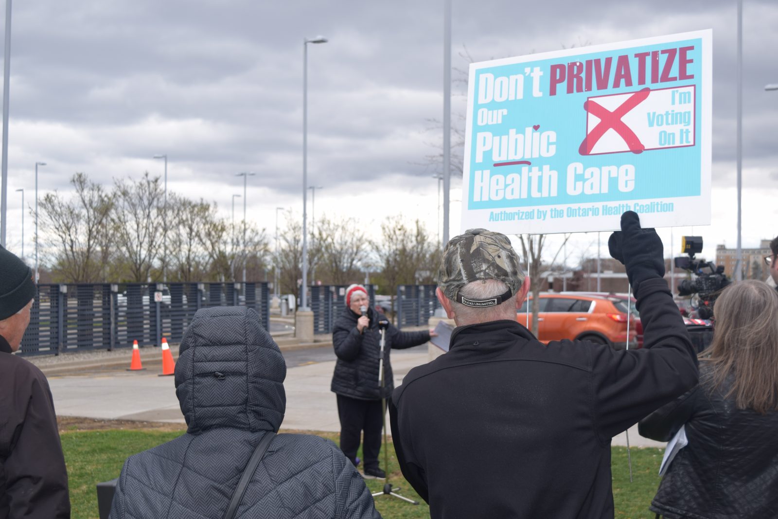 Vote to Stop the Privatization of Public Health Care