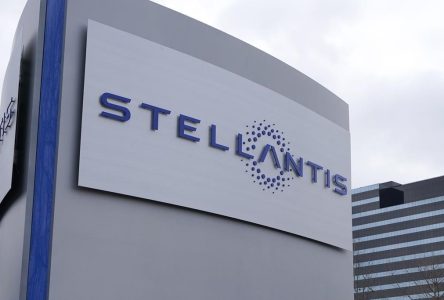 Ontario commits to cover 1/3 cost of Stellantis deal, Ford urges feds to close deal