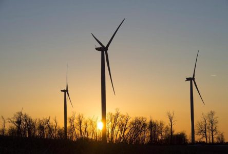 Ontario to seek new wind, solar power to help ease coming electricity supply crunch
