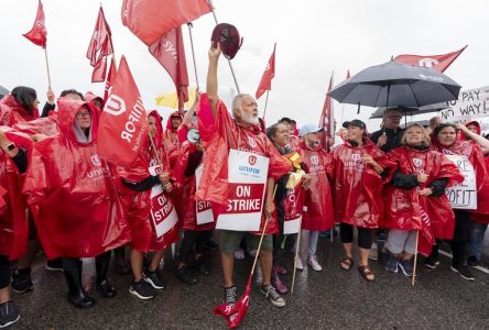 Metro seeks injunction against striking workers preventing deliveries to stores