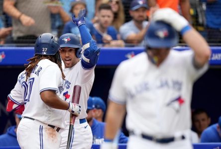 George Springer’s four RBIs power Blue Jays past Royals 5-1 in key Toronto win