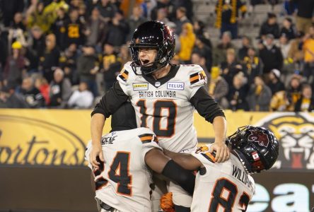 Whyte’s field goal earns Lions 33-30 victory over Tiger-Cats