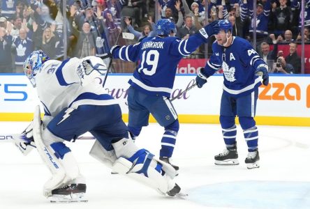 Calle Jarnkrok scores in OT as Maple Leafs pick up wild 6-5 win over Lightning