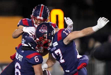 Fajardo throws three touchdowns as Alouettes upset Blue Bombers 28-24 to win Grey Cup