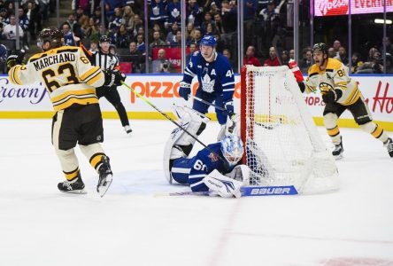 Brad Marchand scores winner, Bruins beat Maple Leafs 4-3 in OT