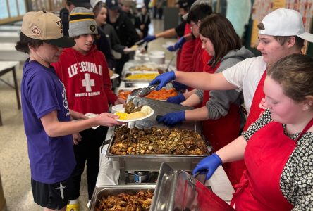 SGDHS Hospitality Classes Cater Turkey Dinner for 600 People