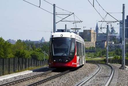 Tunnel troubles shut some stations along Ottawa’s beleaguered LRT system — again