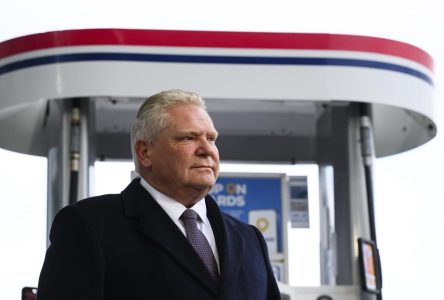 Ontario making licence plate renewals automatic, Ford says