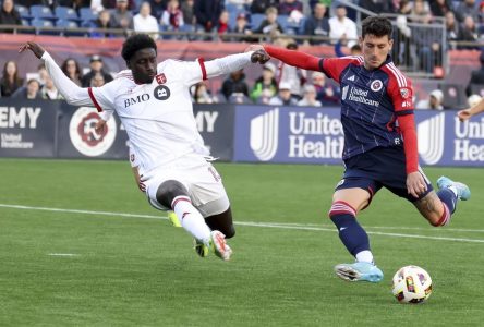 Toronto FC defender Nicksoen Gomis out approximately four weeks after wrist surgery