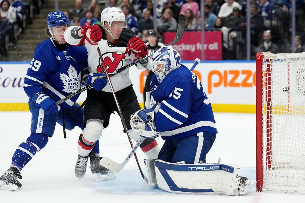 Devils down Maple Leafs 6-5; Matthews scores two more to reach 68 goals on the season