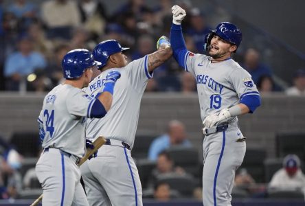 Michael Massey lifts Royals over Blue Jays 4-1; Toronto’s two-game win streak ends