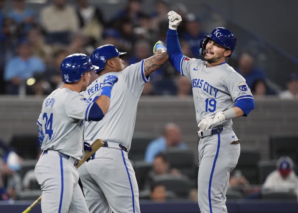 Michael Massey lifts Royals over Blue Jays 4-1; Toronto’s two-game win streak ends