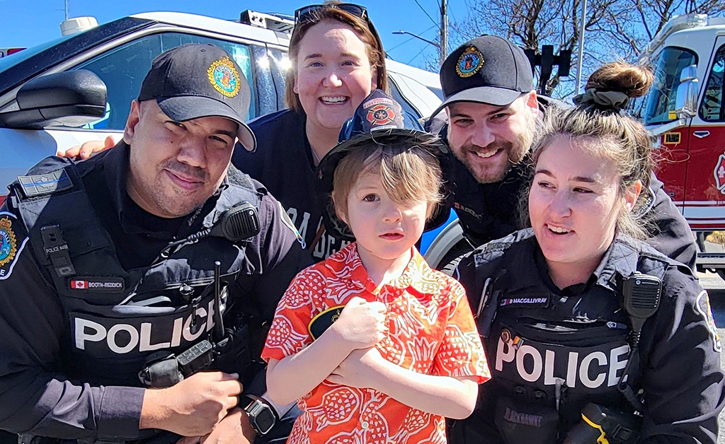 Cornwall toddler meets first responder heroes after traffic accident